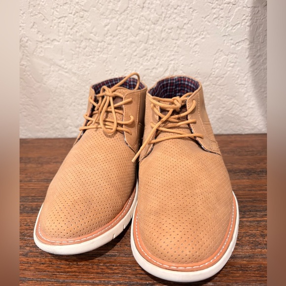 Ben Sherman Whitby Round Toe Chukka  Mens Brown Casual Boots main image 10